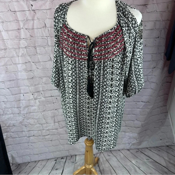 Gibson Latimer Tops - Gibson latimer boho  tassled Blouse size medium